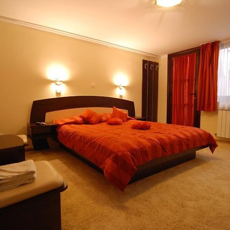 Pensiunea Italiana Brasov Luaran gambar