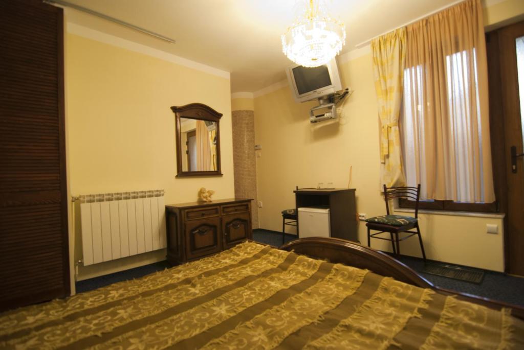 Pensiunea Italiana Brasov Luaran gambar